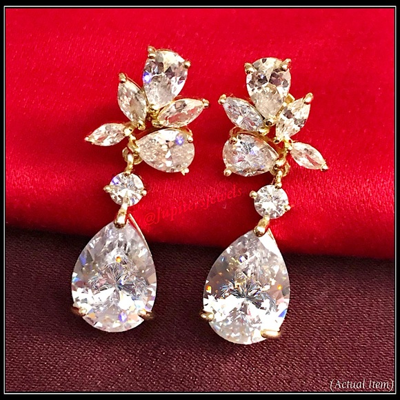 None Jewelry - New 14k gold 5.5g brilliant ornate simulated diamond CZ bling earrings